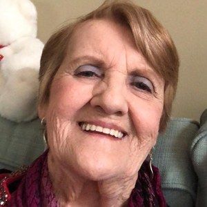 Meet your Posher, Claire